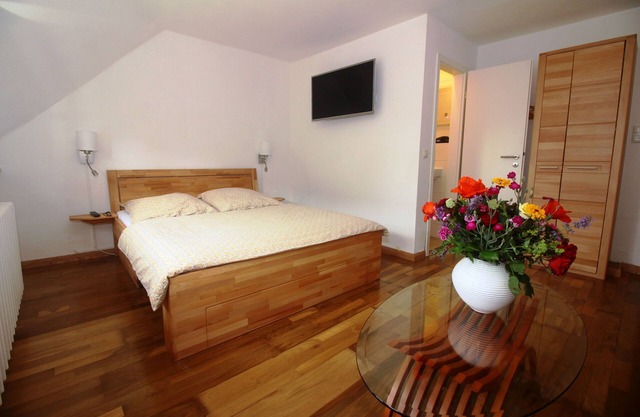 Apartment - House Karin