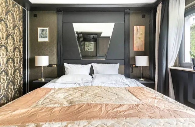 Apartment in a great location to the fair directly on the Grunewald near Kudamm with garden