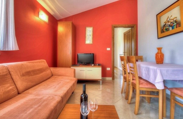 Apartment in Bašanija with Balcony, Air condition, WIFI(113-5)