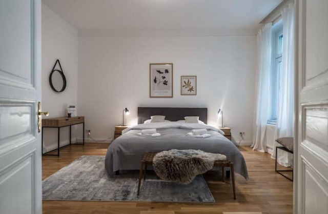 Apartment in old building and modern style - kitchen - terrace - WLAN - central