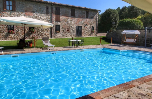 Apartment in Todi with Pool & History