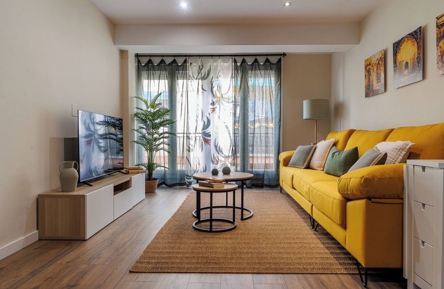 Apartment 'Juana 15' with Wi-Fi and Air Conditioning