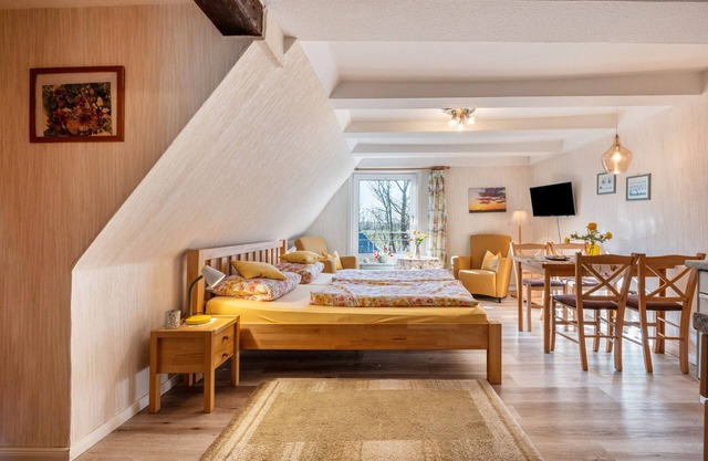 Apartment 'Krabbe' with Private Terrace, Shared Garden and Wi-Fi