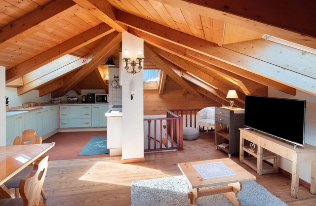 Apartment 'La Rocca' with Mountain View and Wi-Fi