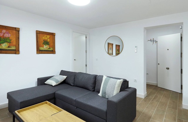 Apartment 'La Victoria C' with Balcony, Wi-Fi and Air Conditioning