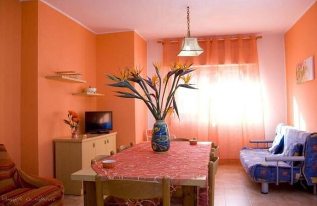 Apartment 'Le Magnolie 11 - 1° Piano' with Sea View, Wi-Fi and Air Conditioning