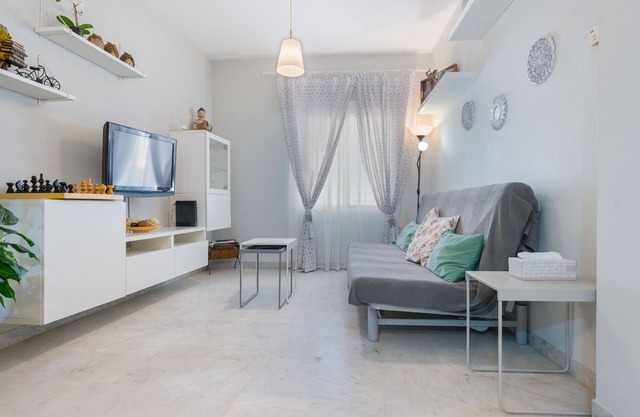 Apartment 'Los Milanos' with Shared Garden, Wi-Fi and Air Conditioning