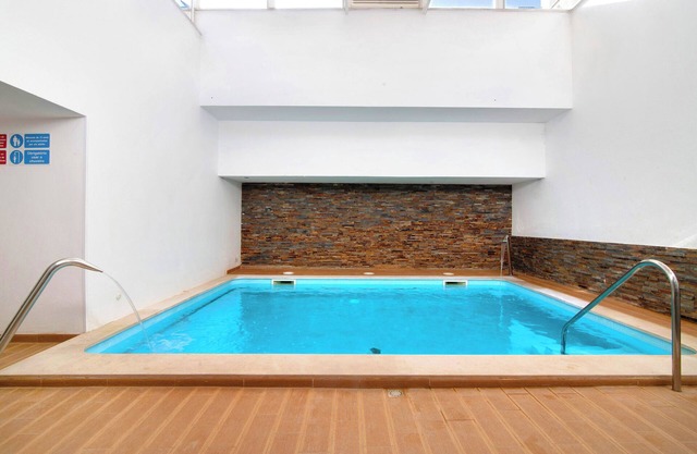 Apartment "Maré Cheia SI40" with Private Balcony, Shared Pools & Wi-Fi