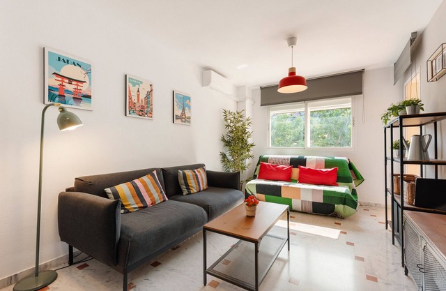 Apartment 'Miramar' with Private Terrace, Wi-Fi and Air Conditioning