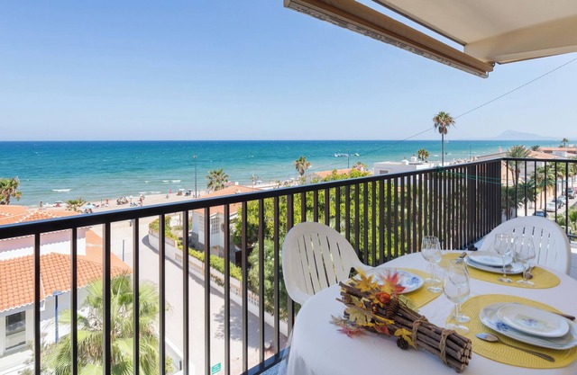 Apartment 'Miramar' with Balcony