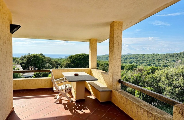 Apartment mit Zwei Schlafzimmern und Herrlichem Meerblick, Rena Majore, Sardegna