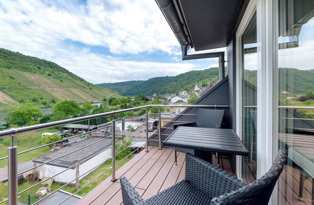 Apartment 'Moselnest' with Lake View, Shared Garden and Wi-Fi