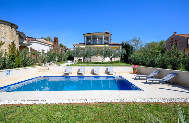 Apartment Muha I with pool in Porec
