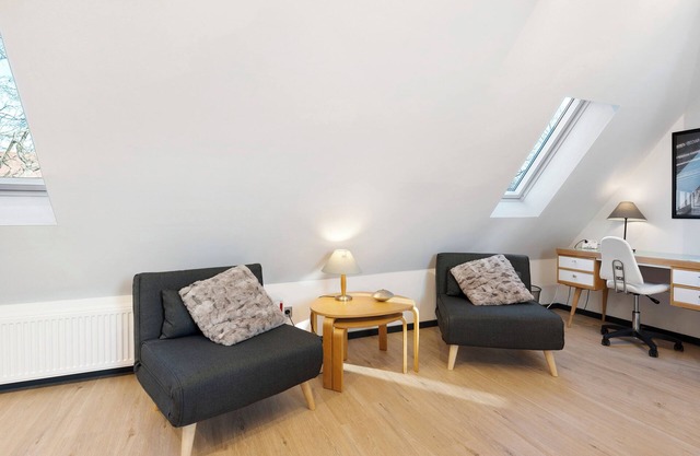 Apartment 'Nij-Room24' with Garden and Wi-Fi