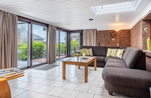 Apartment 'Nordseewind' with Shared Terrace, Private Garden and Wi-Fi