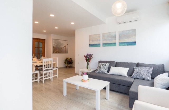 Apartment on the beachfront overlooking the sea of Alboran, in the Malagueta.