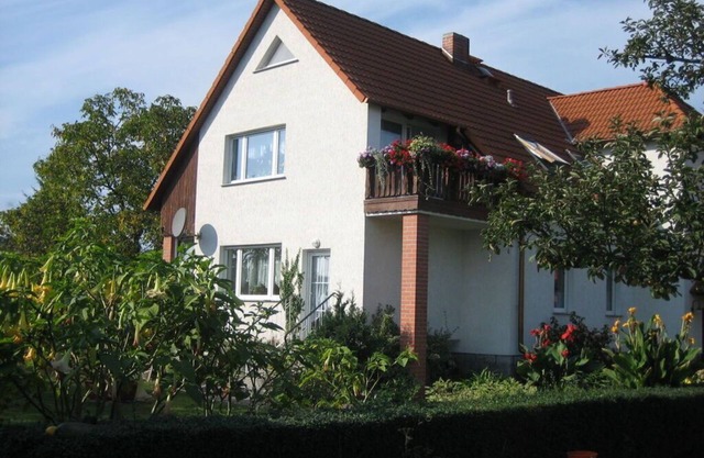 Apartment on the beach with sea view