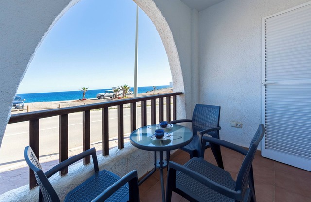 Apartment 'Paraiso Escondido, 1 Linea De Playa' with Sea View, Wi-Fi and Air Conditioning