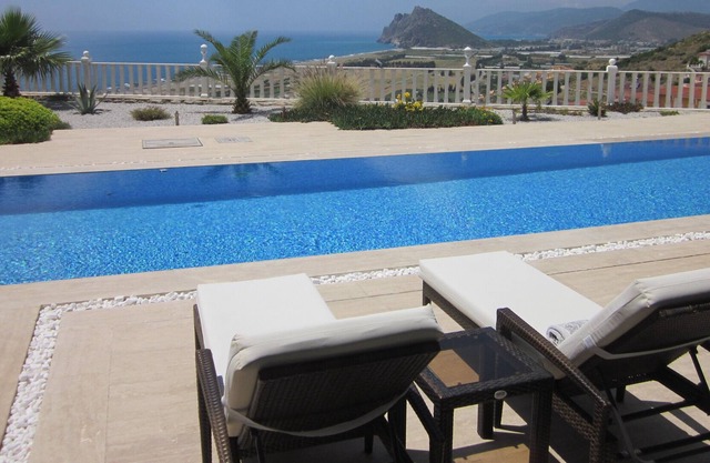 Apartment / pool / sea view up to 6 persons