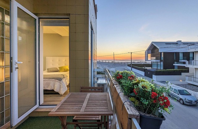 Apartment 'Costa Nova Ocean View' with Sea View, Wi-Fi and Air Conditioning