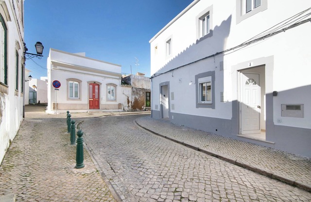 Apartment 'Casa Da Vila Nº4' with Wi-Fi and Air Conditioning