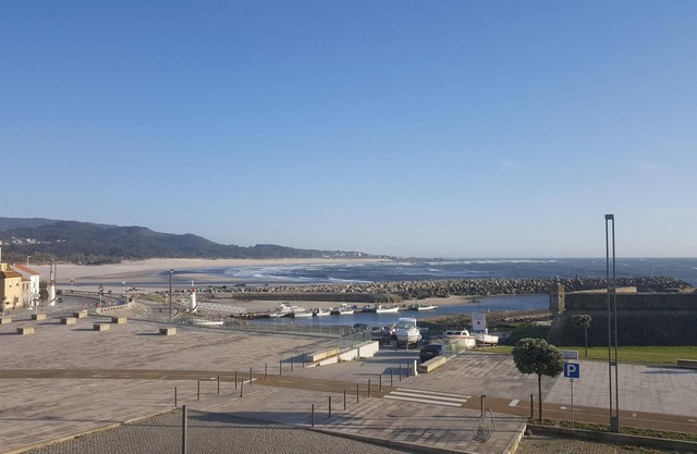 Apartment of 90 m2 1st line facing the ocean