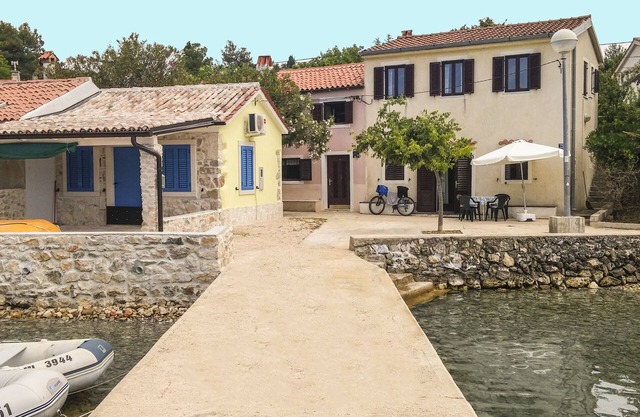 Apartment Punta Orange, only 5m from the sea, the island of Cres