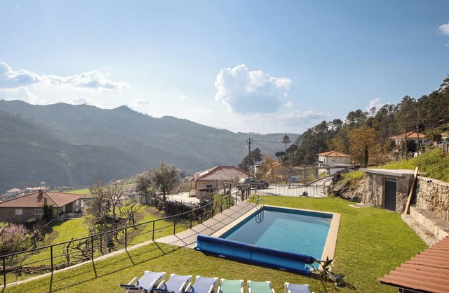 Apartment 'Quintinha De Pinouco' with Mountain View, Wi-Fi and Air Conditioning