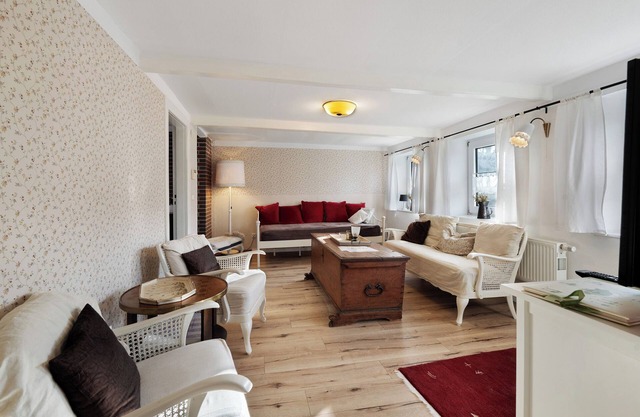 Apartment 'Room 24' with Terrace, Garden and Wi-Fi