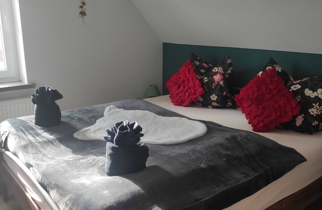 Apartment 'Rosie' with Shared Garden and Wi-Fi