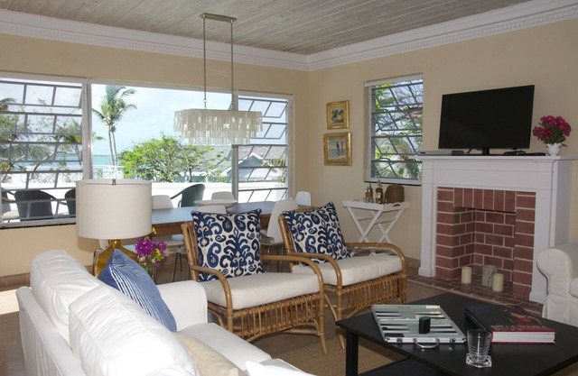 'Apartment Royal' Historic Dunmore Town, Harbour Island