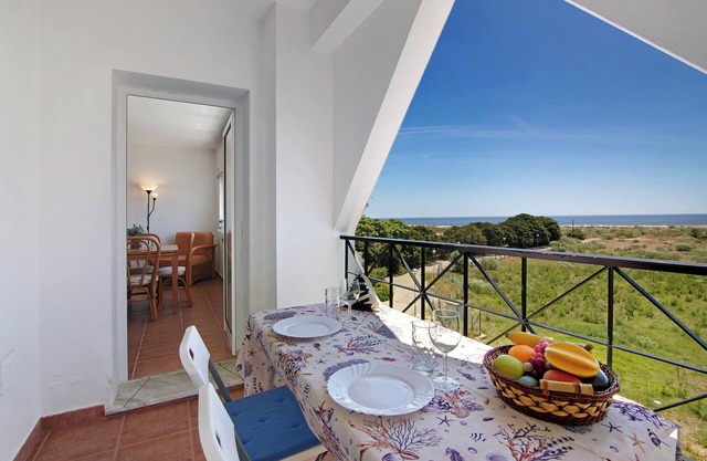 Apartment 'Sea and Sky' with Sea View and Balcony