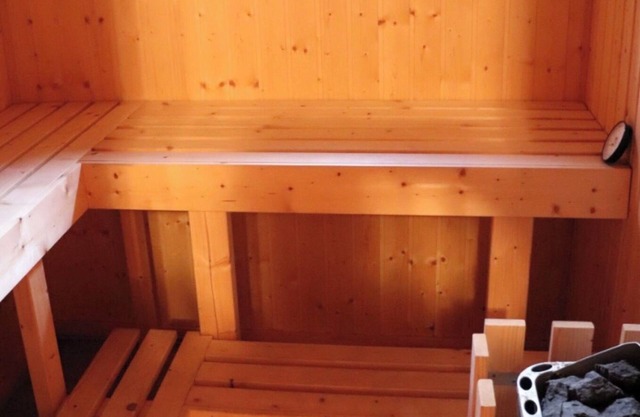 Apartment 'Saunakeller' with Shared Terrace, Wi-Fi and Air Conditioning