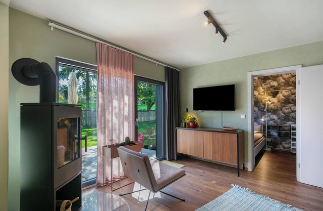 Apartment 'Schorfheider Chillen Am Grimnitzsee' with Private Terrace, Private Garden and Wi-Fi