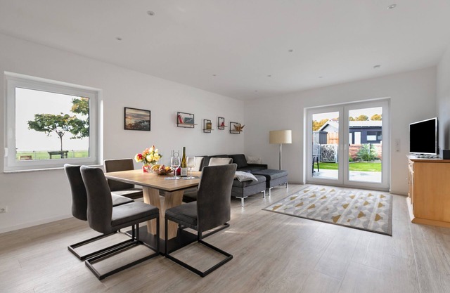 Apartment 'Seelenwärmerstuuv' with Private Terrace, Private Garden and Wi-Fi