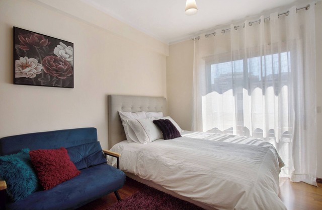 Apartment 'T0 Grota' with Balcony