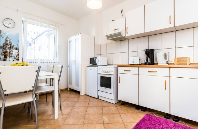 Apartment Troisdorf Spich 1, 1 Wohn-/schlafzimmer, Max. 3 Personen