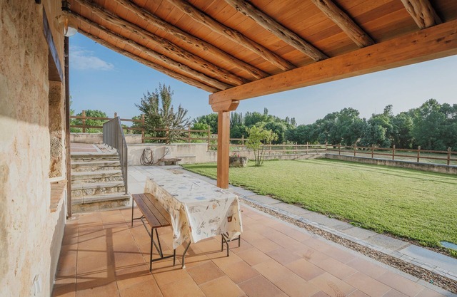 Apartment 'Velasco I' with Private Terrace, Wi-Fi and Air Conditioning