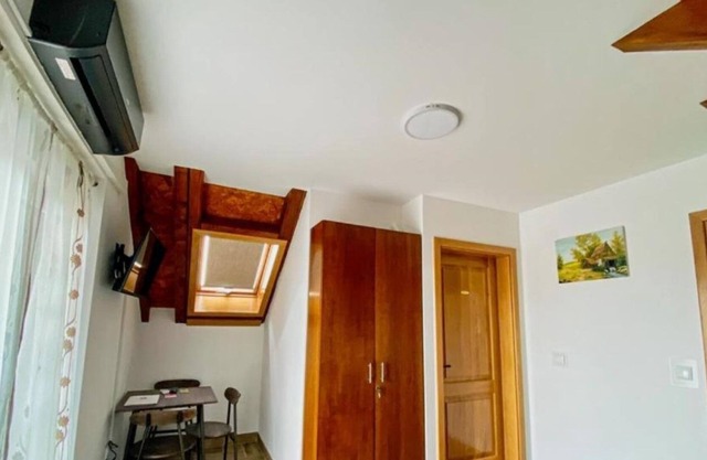 Apartment Verde - rooms with private bathrooms: R3(2) - Vrbanja, Continental Croati, Croatia