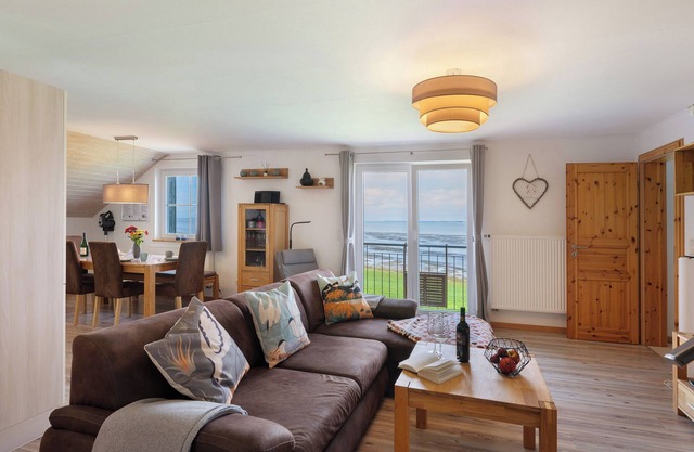 Apartment 'Watt'nblick' with Sea View, Shared Garden and Wi-Fi