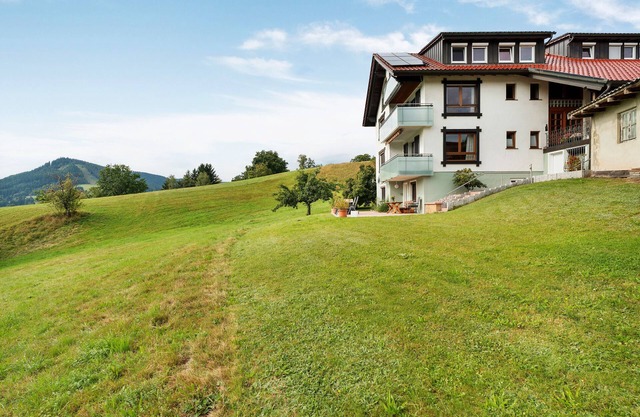 Apartment 'Weitblick - Haus Sommerberg' with Mountain View, Shared Terrace and Wi-Fi