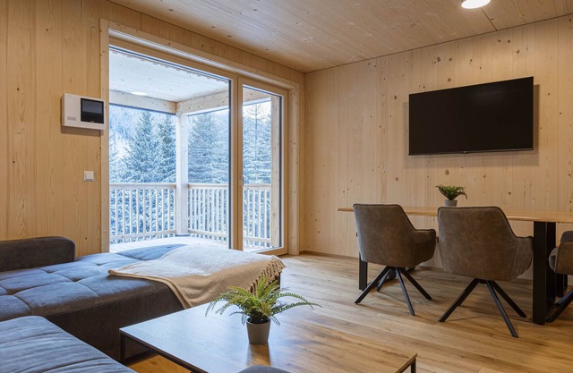 Apartment with 3 bedrooms & sauna