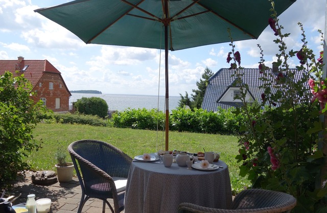 Apartment with a view of the island of Vilm