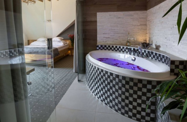 Apartment with JACUZZI & Fireplace in Tatra