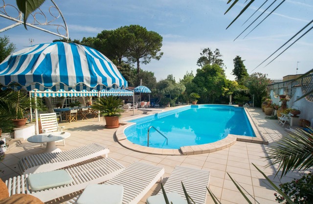 Apartment with Pool and Park in Villa Oasi