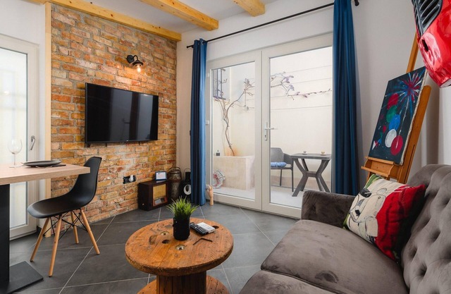 Apartment With Scenic View