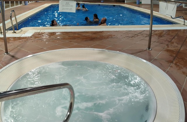 Apartment with spa, paddle tennis, wifi