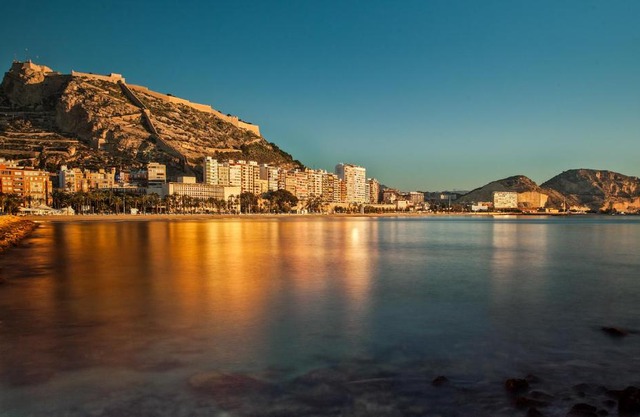 Apartment with Terrace and Sea View