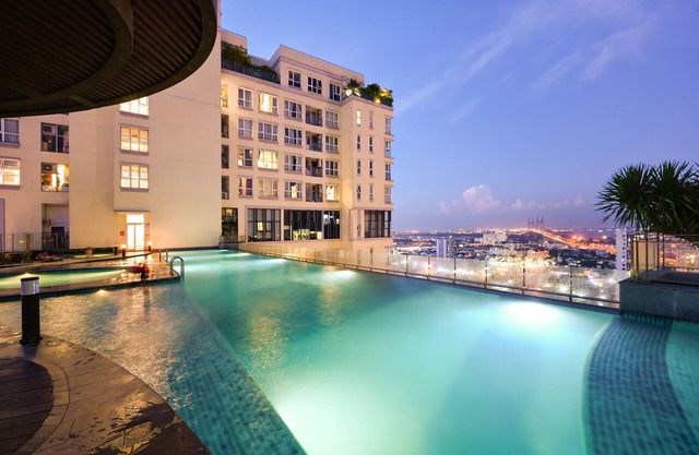 Apartment with 2 bedroom & 2 bathroom, full furniture