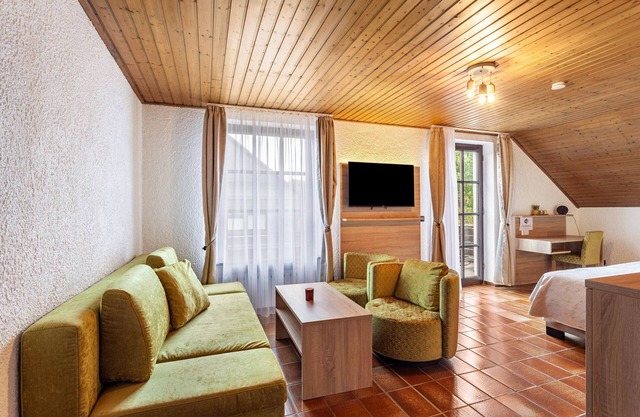 Apartment 'Wohnung 3' with Shared Terrace, Shared Garden and Wi-Fi